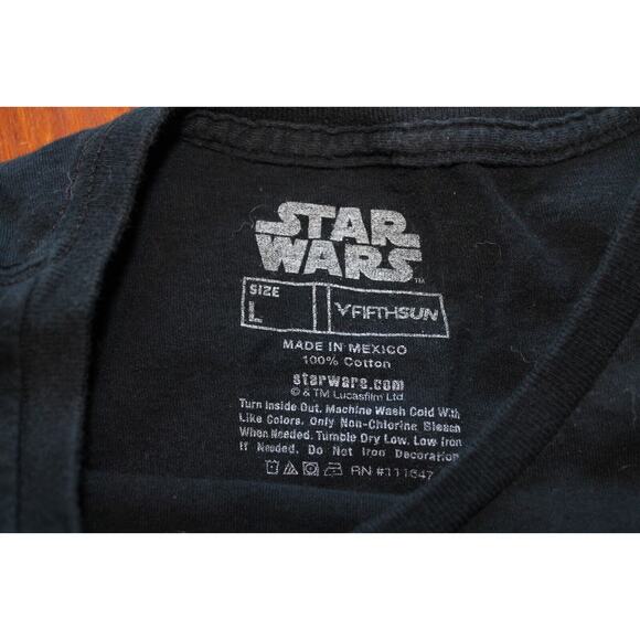 Star Wars T-Shirt Men's Sz Large Black Darth Vader Stained Glass - Picture 3 of 4